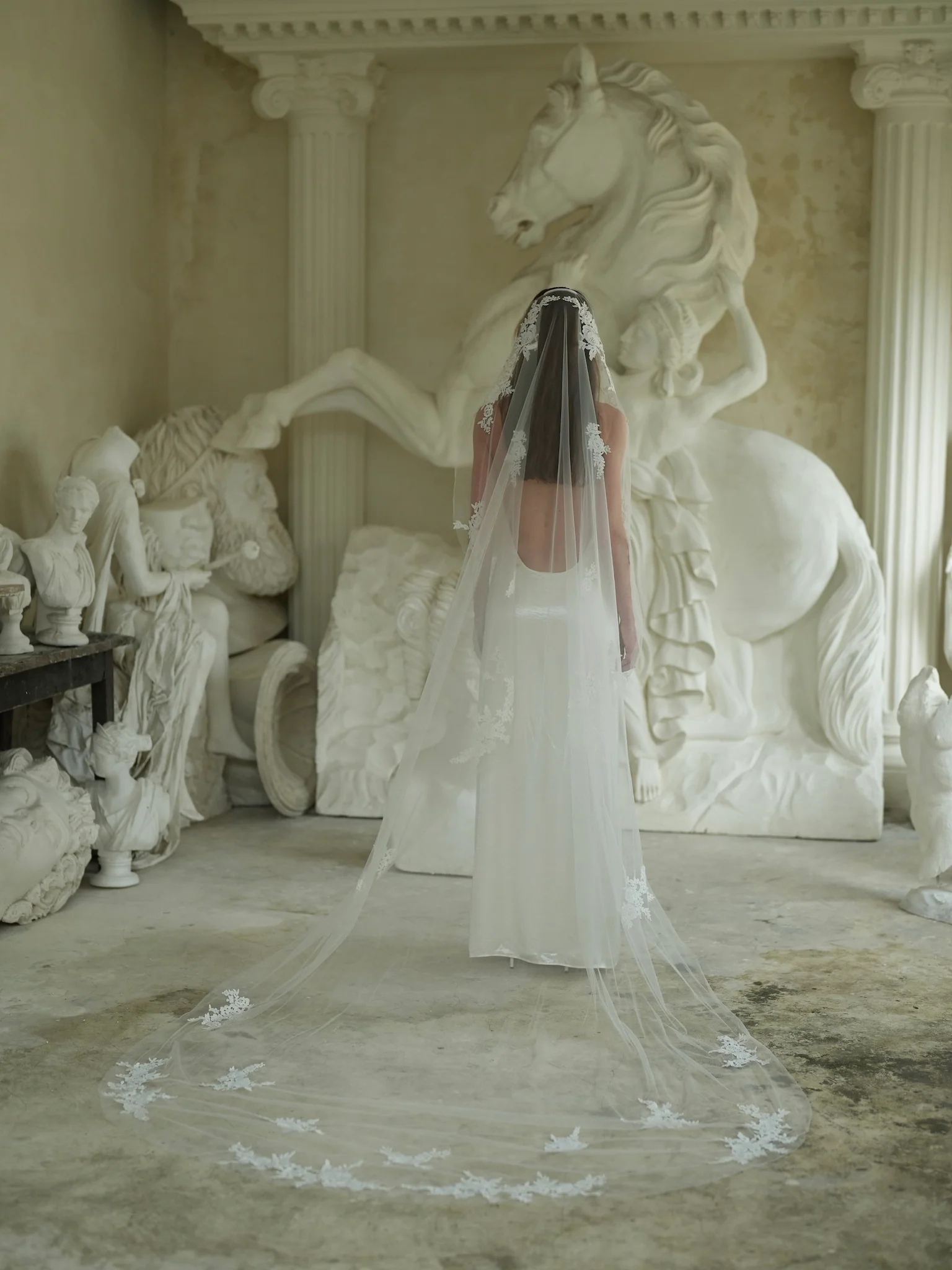 Floral Lace Veil, Single Tier, Cathedral Length - Image 6