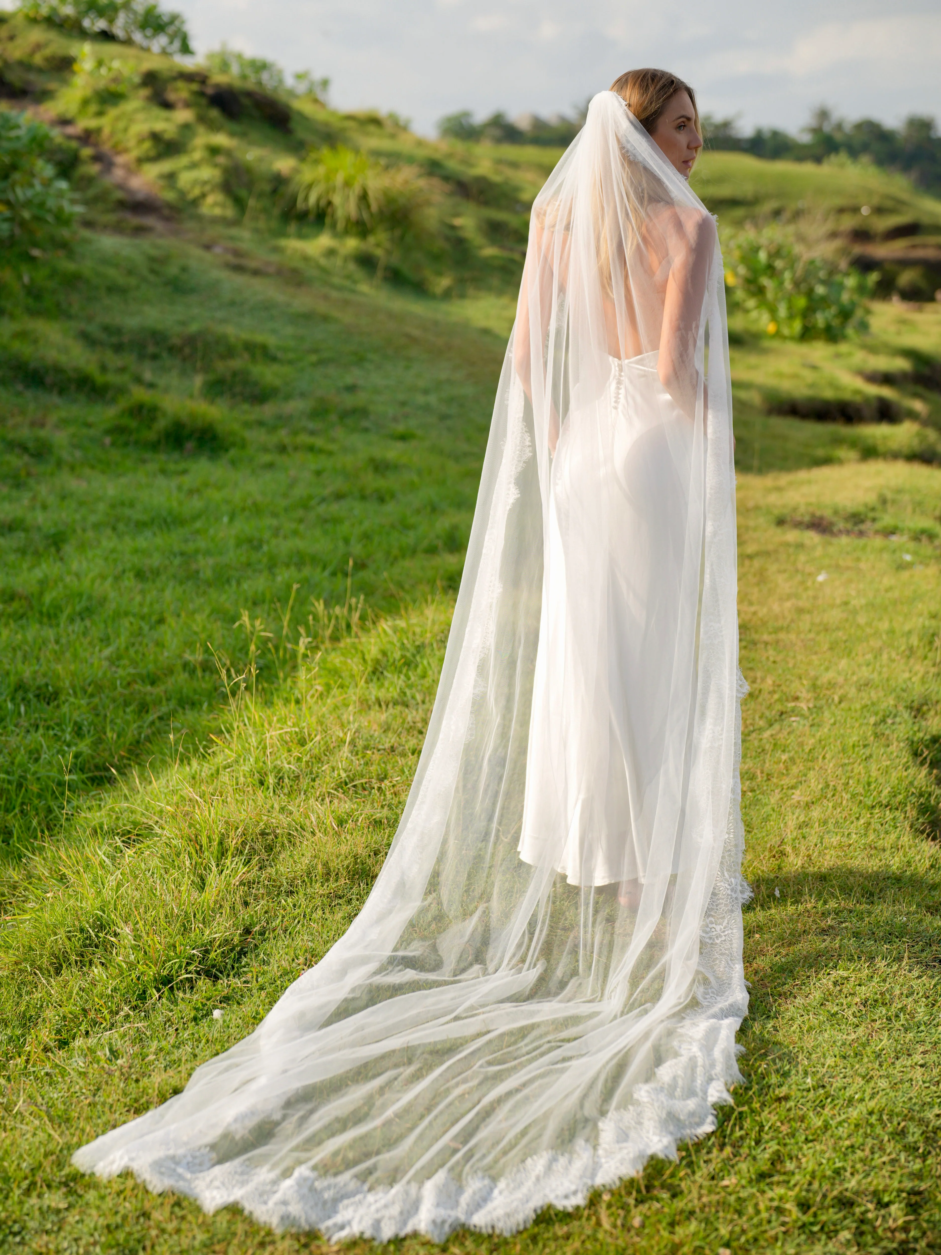 Lace Veil, Single Tier, Cathedral Length - Image 15