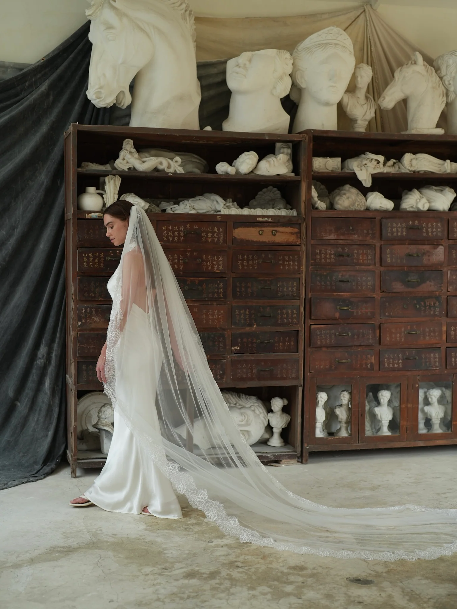 Lace Veil, Single Tier, Cathedral Length - Image 3