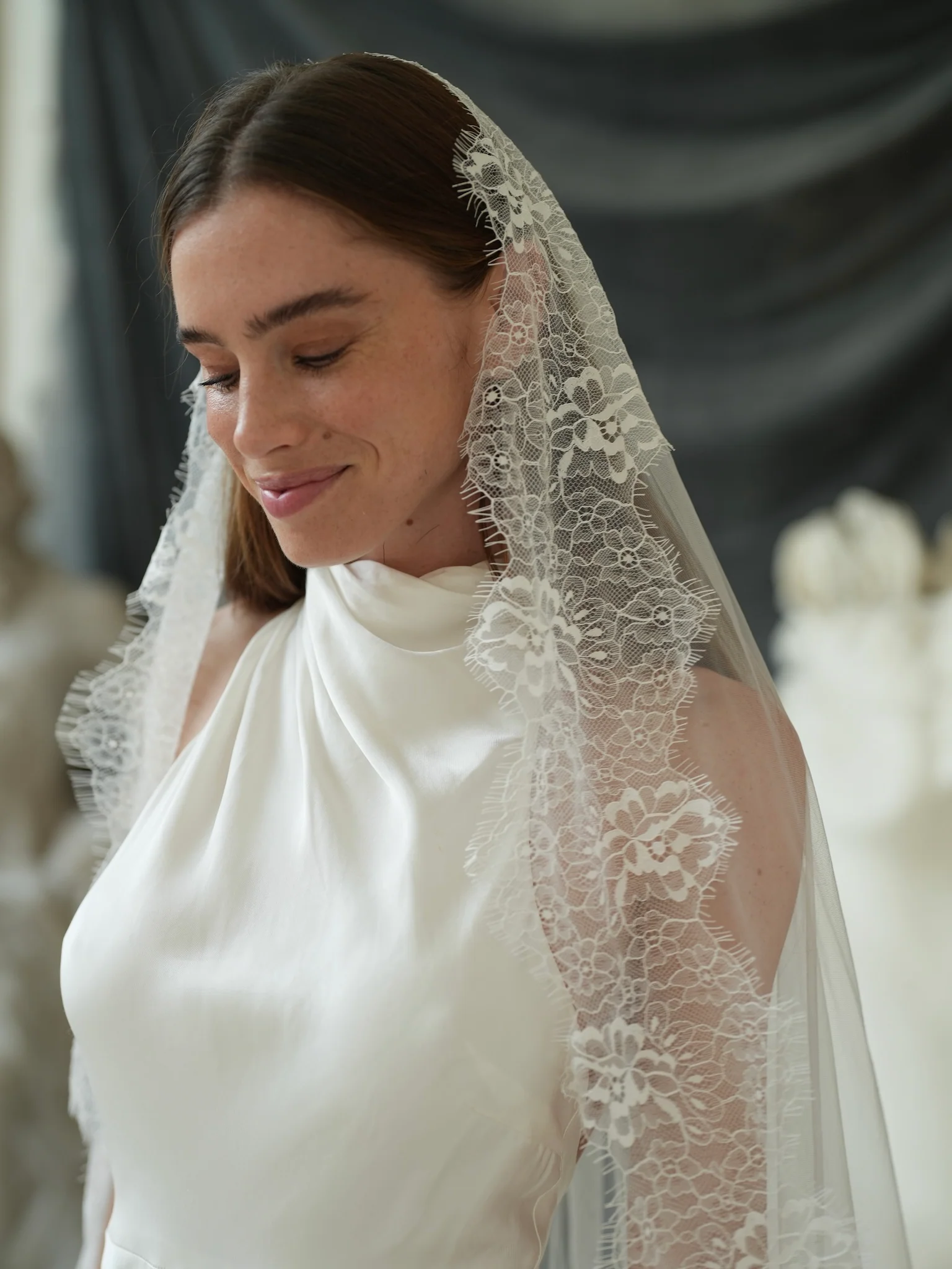 Mantilla Chantilly Lace Veil, Single Tier, Cathedral Length - Image 6