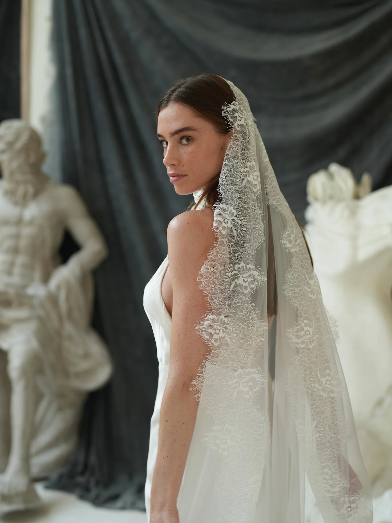 Mantilla Chantilly Lace Veil, Single Tier, Cathedral Length - Image 8