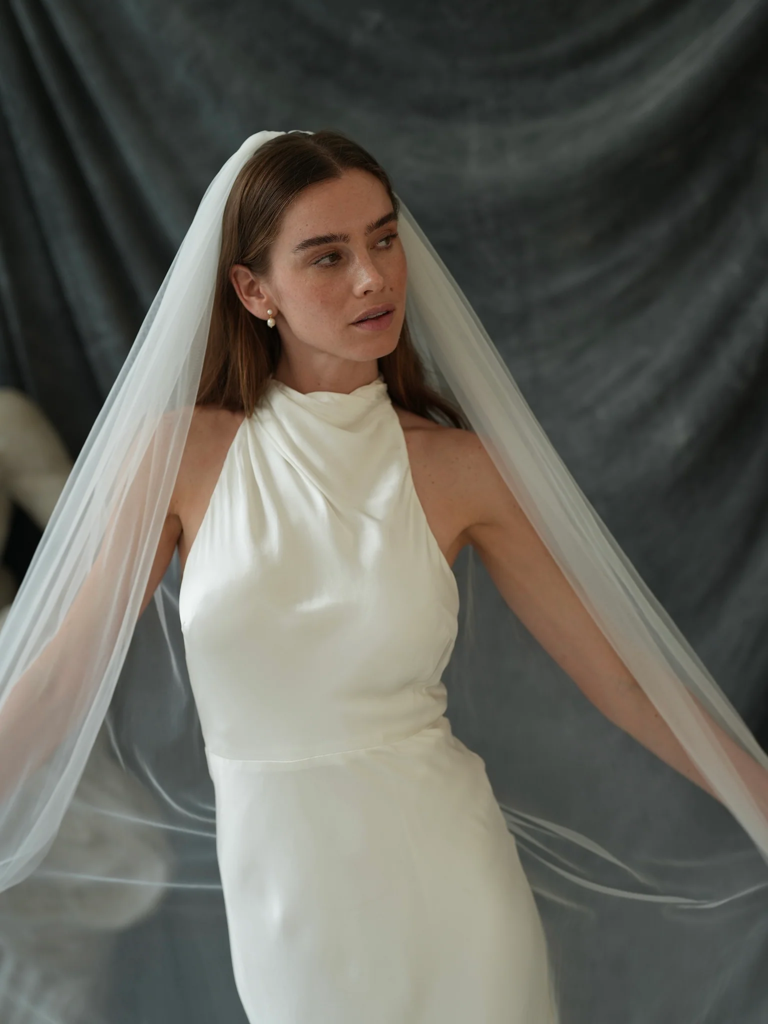 Simple Plain Classic Veil, Cathedral Length, Single Tier - Image 11