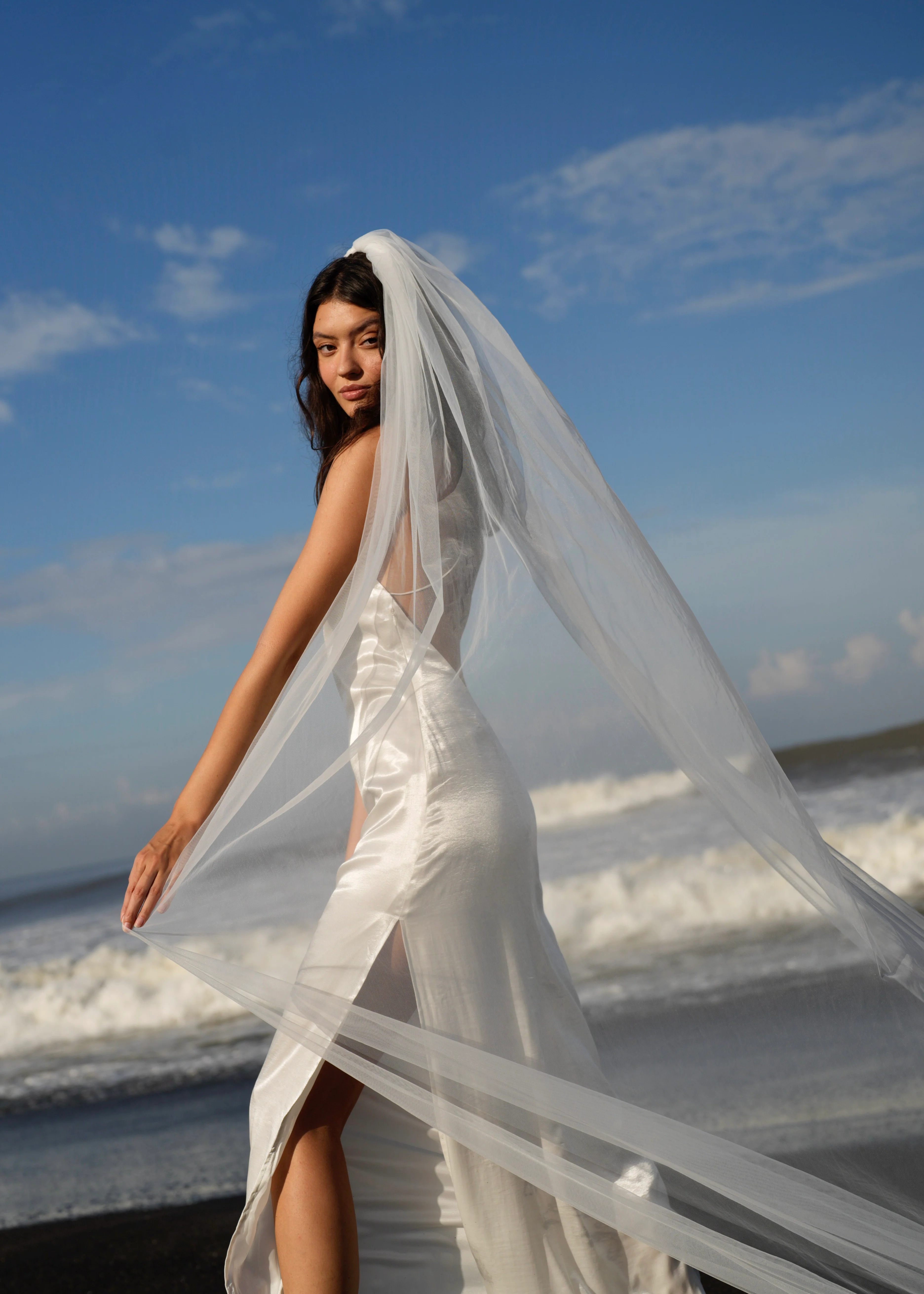 Simple Plain Classic Veil, Cathedral Length, Single Tier - Image 3