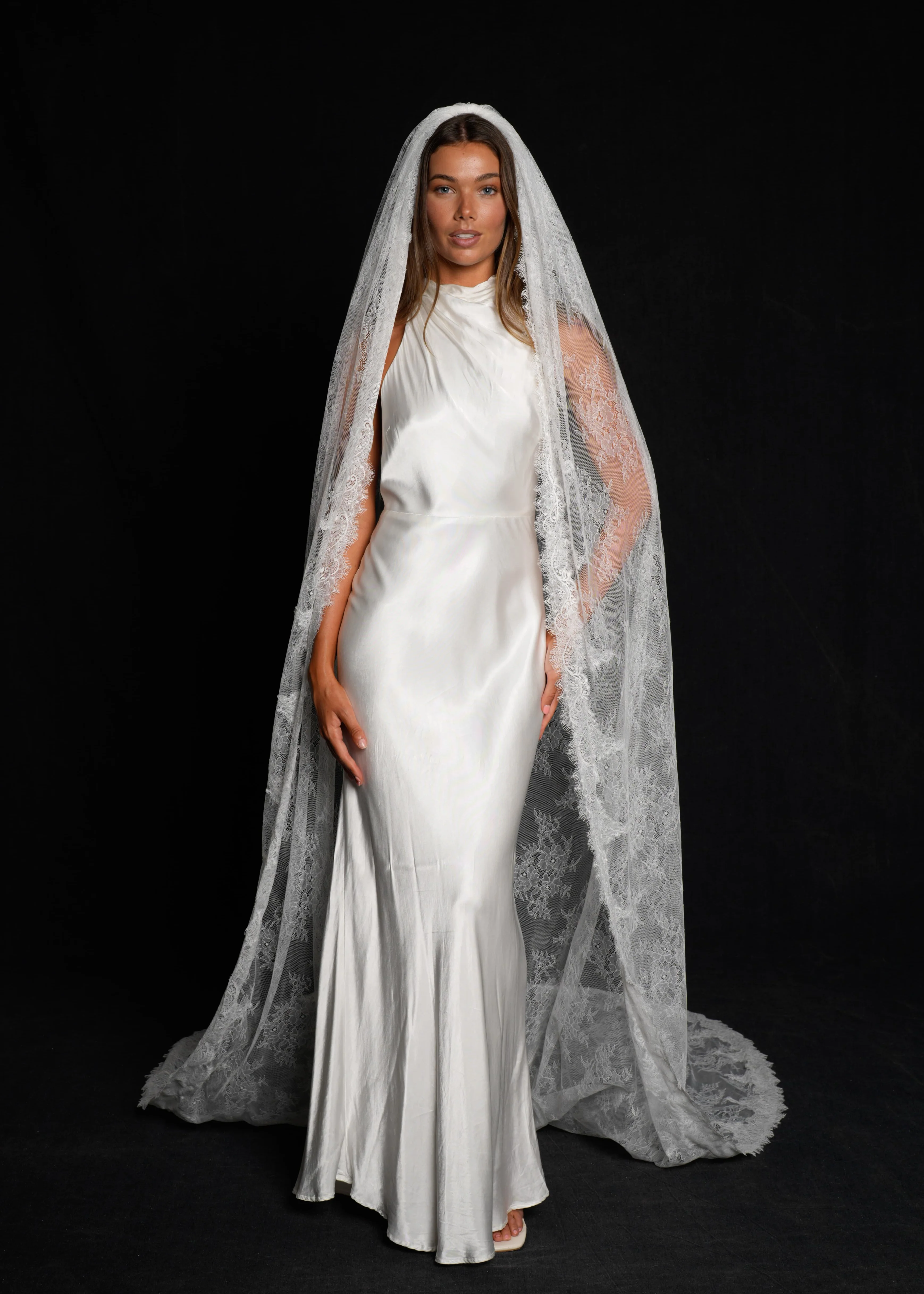 Chantilly All Over Lace Veil, Single Tier, Cathedral Length - Image 5