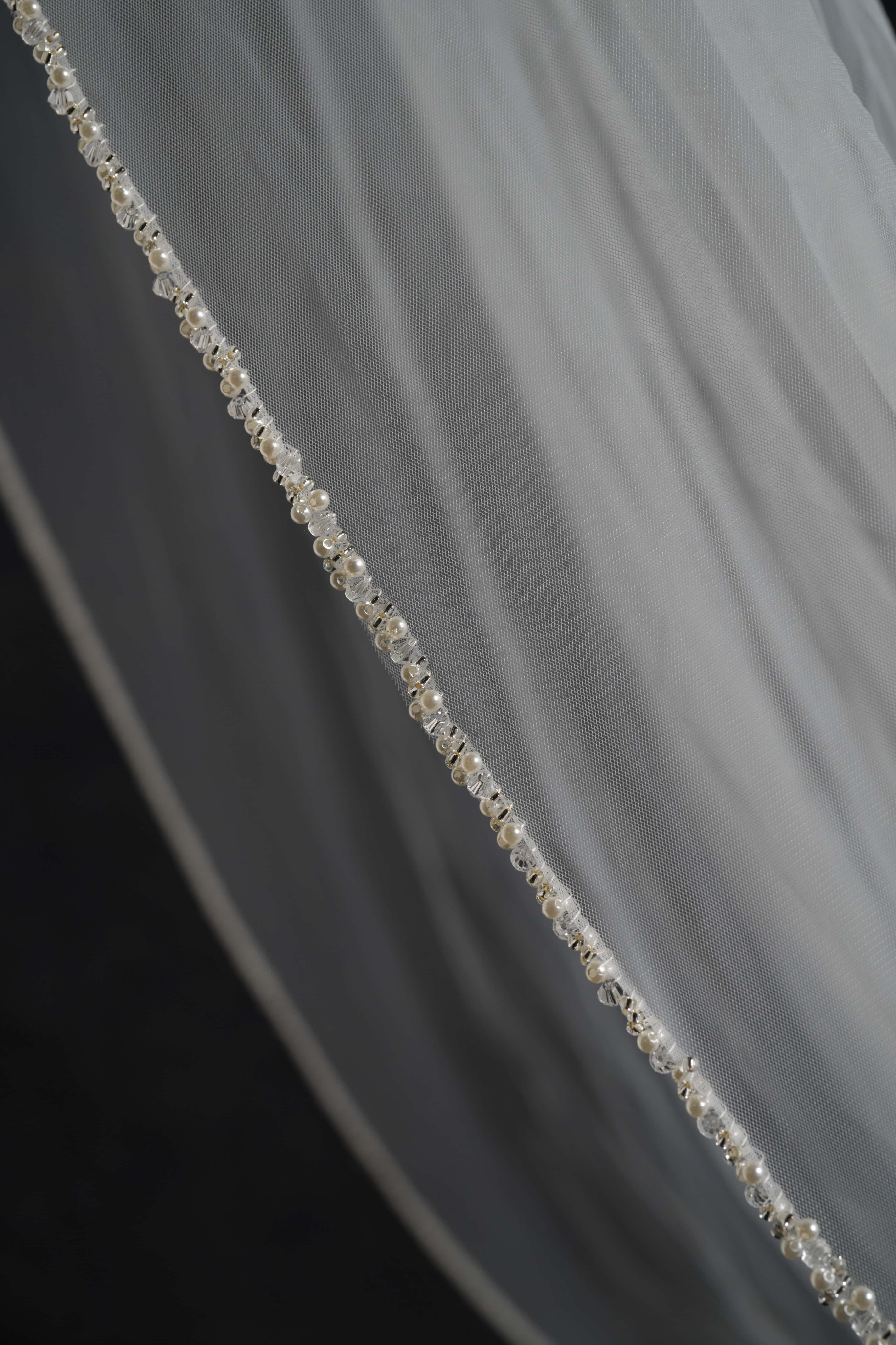Pearl Beaded Edge Veil, Single Tier, Cathedral Length - Image 13