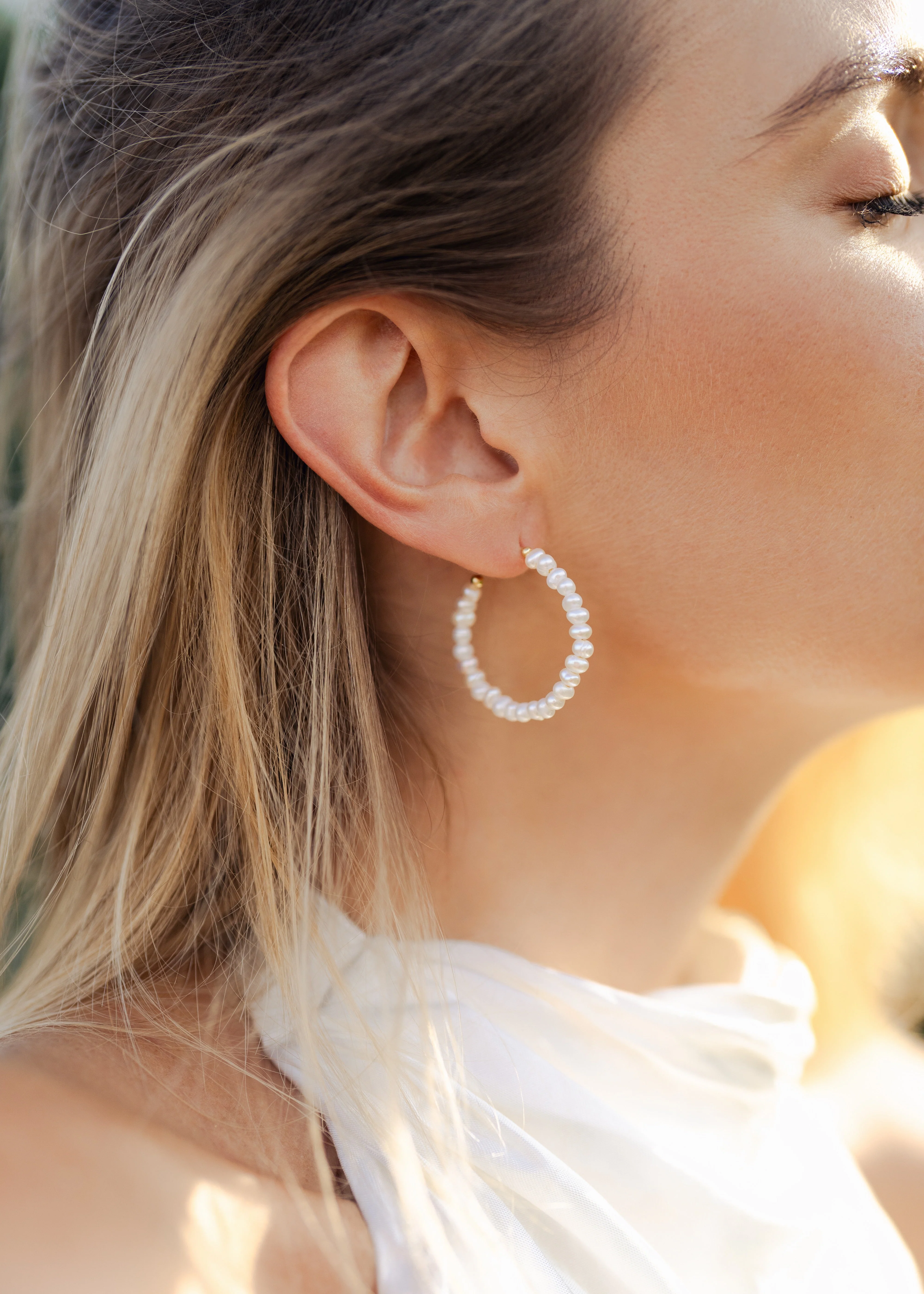 Large Pearl Hoop Bridal Earrings, 14K Gold, Freshwater Pearl - Image 4