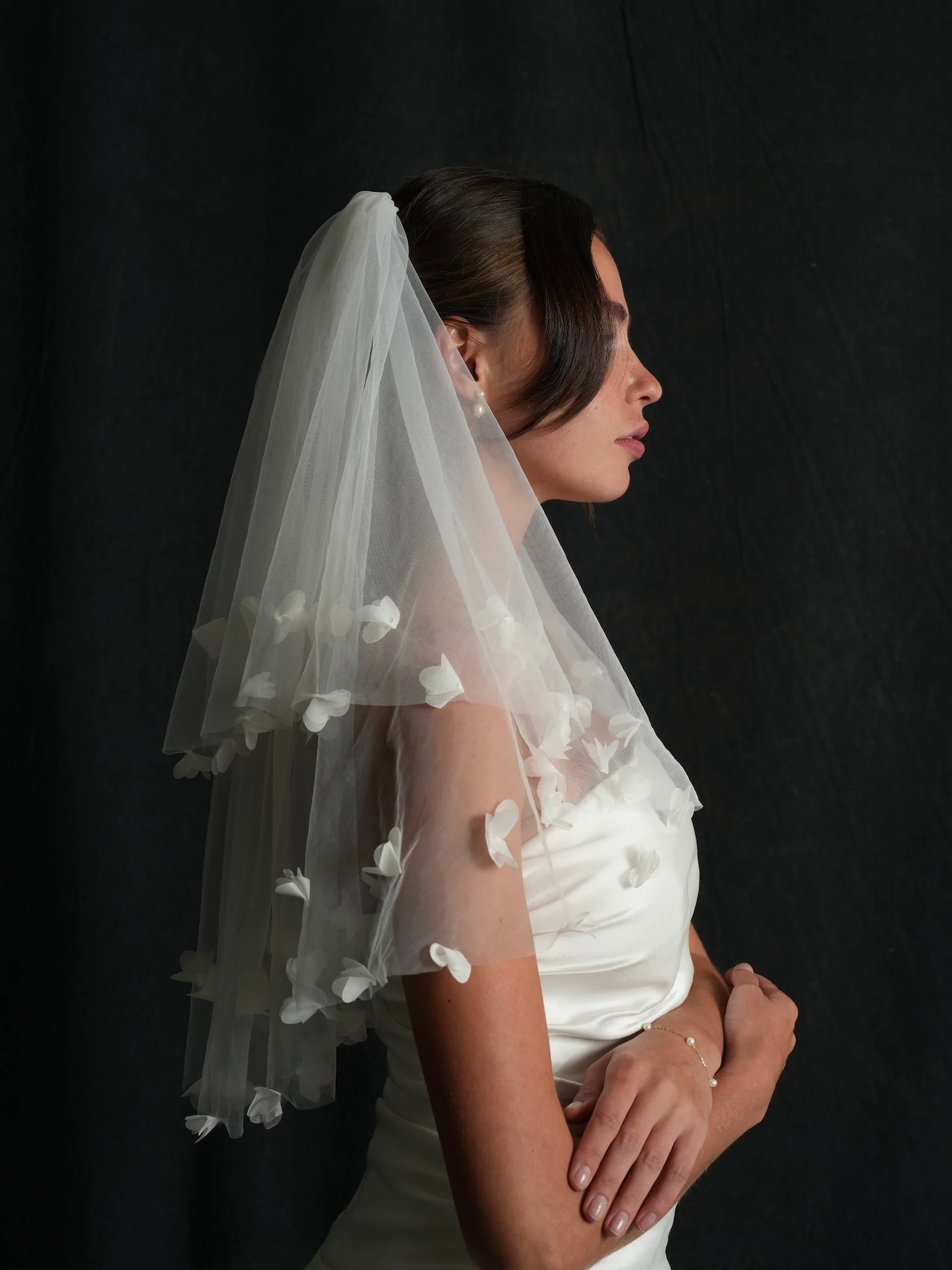 Mini 3D Flower Short Two Tier Bachelorette Veil - Image 11