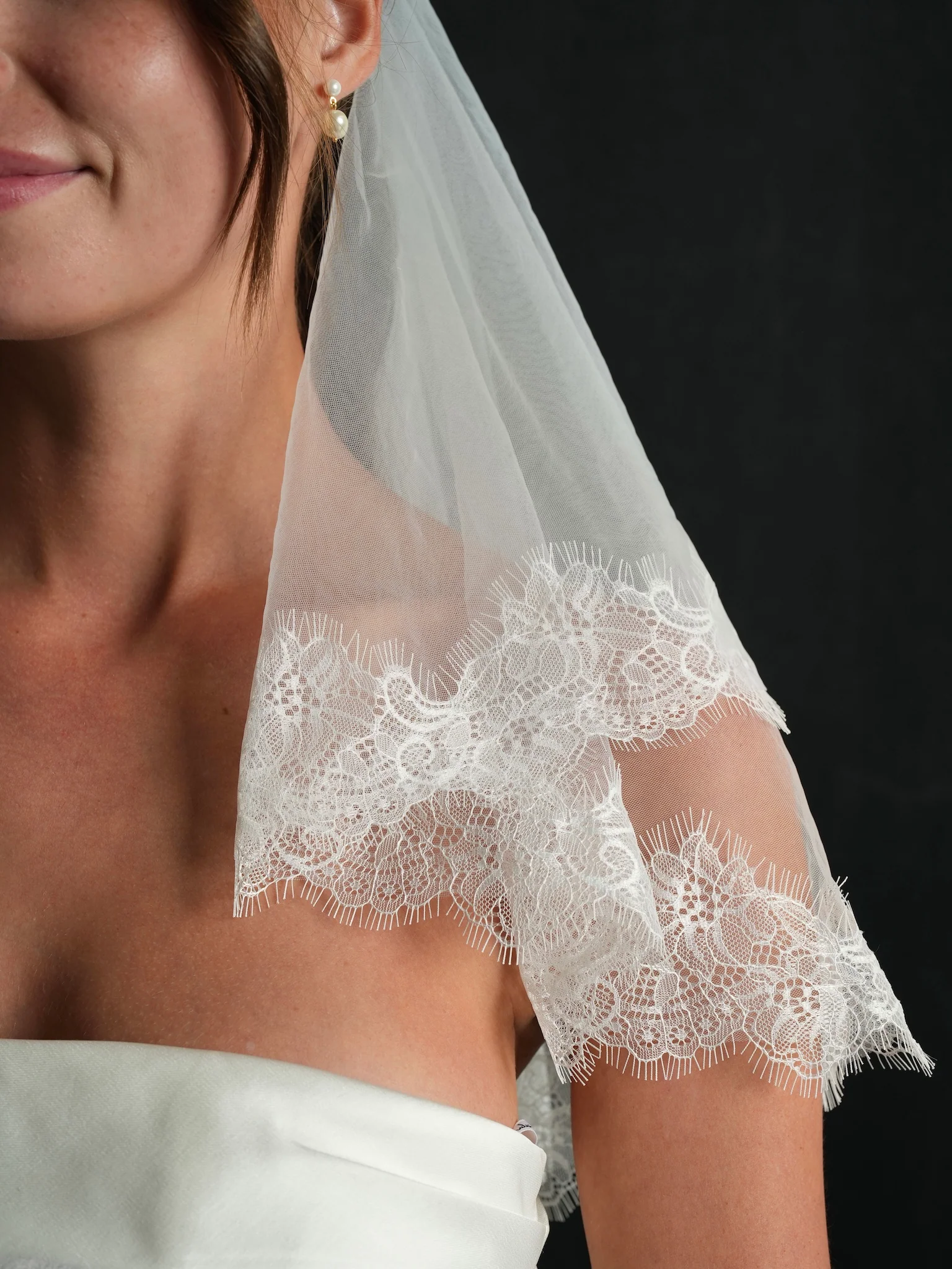 Mini Chantilly Lace Short Two Tier Bachelorette Veil - Image 8