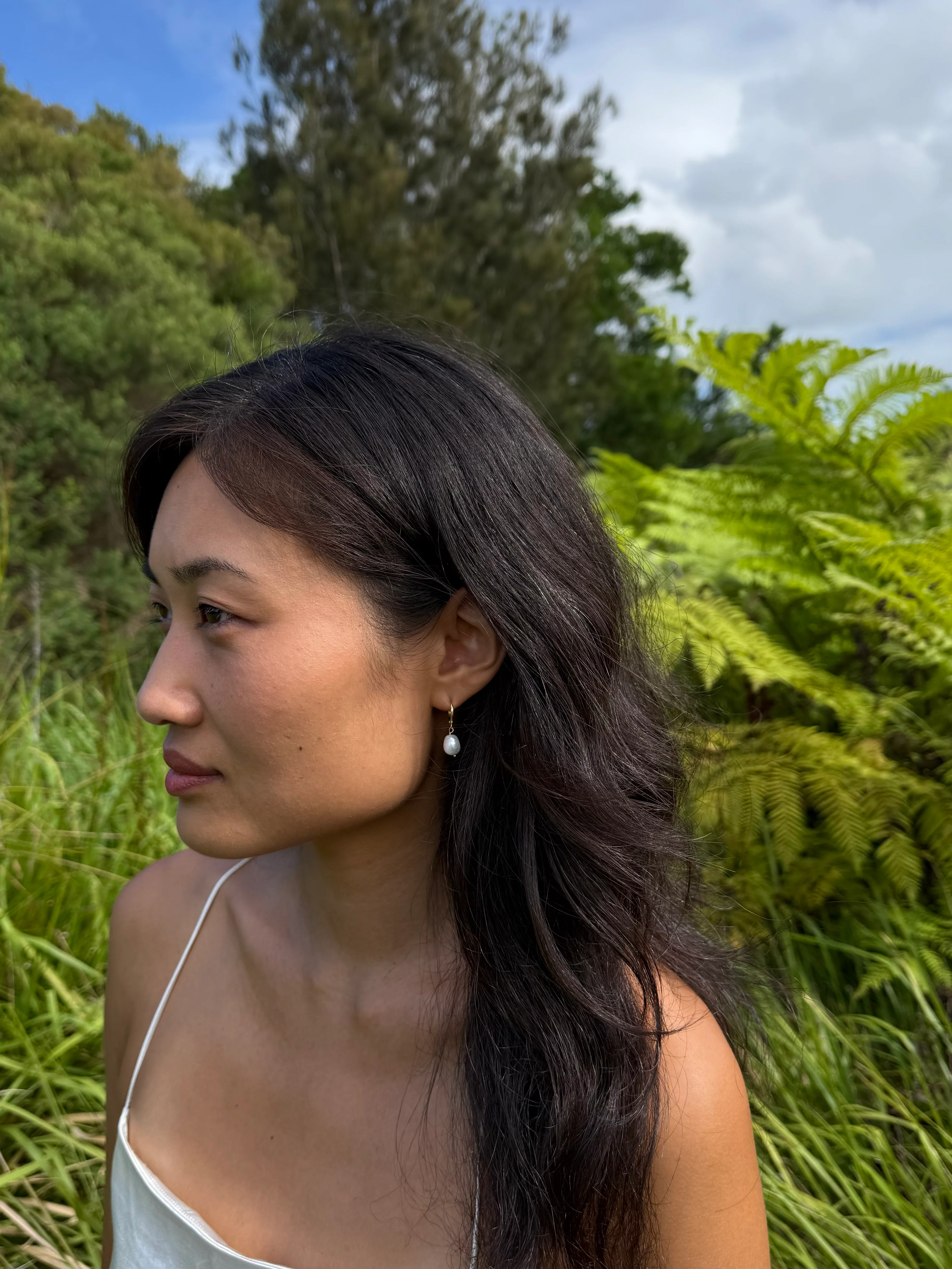 Pearl Hoop Drop Bridal Earrings, 18K Gold, Freshwater Pearl - Image 3