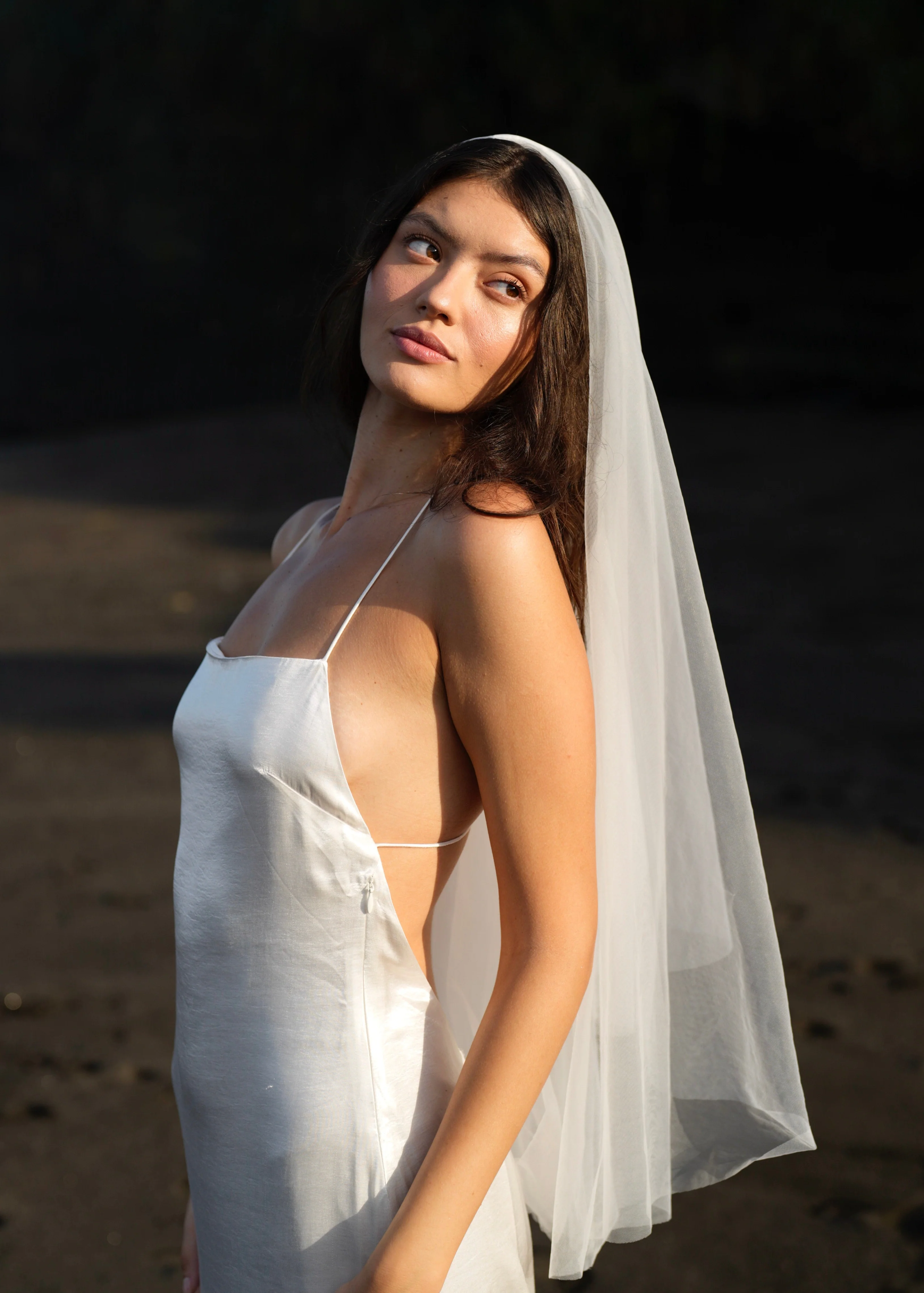 Short Simple Plain Classic Veil, Fingertip Length, Two Tier - Image 5