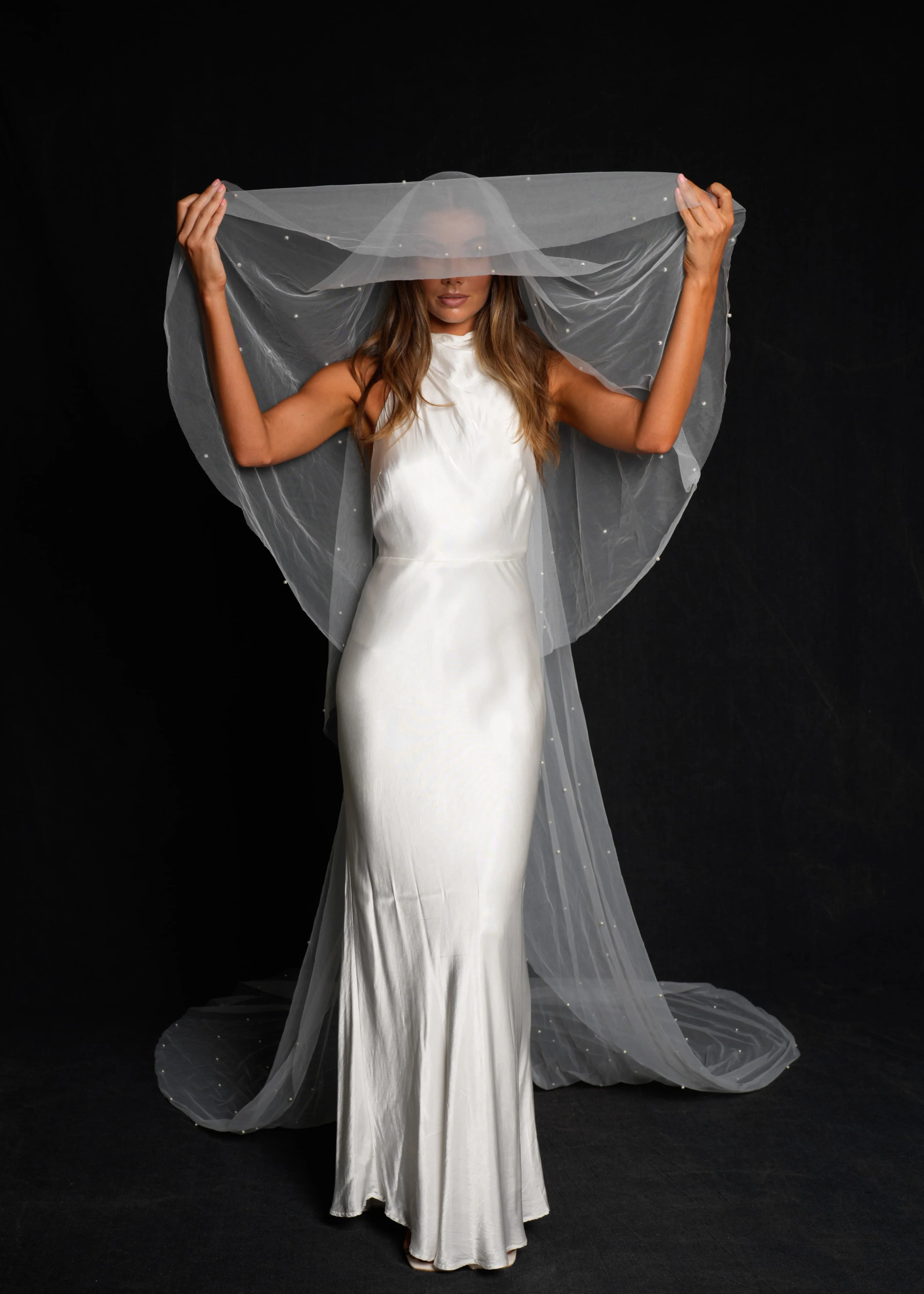 Pearl Veil, Two Tier, Cathedral Length - Image 10