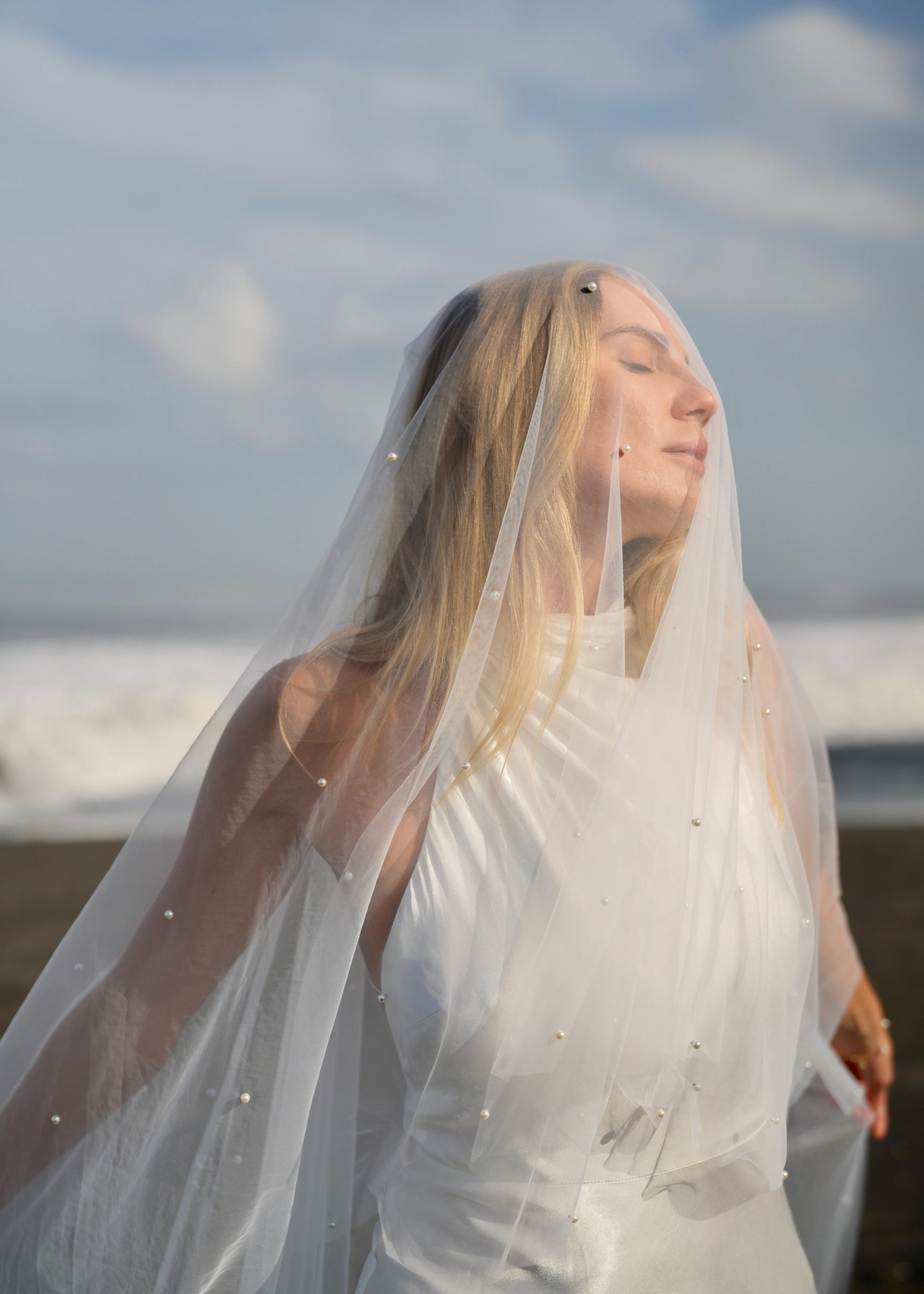 Pearl Veil, Two Tier, Cathedral Length - Image 5